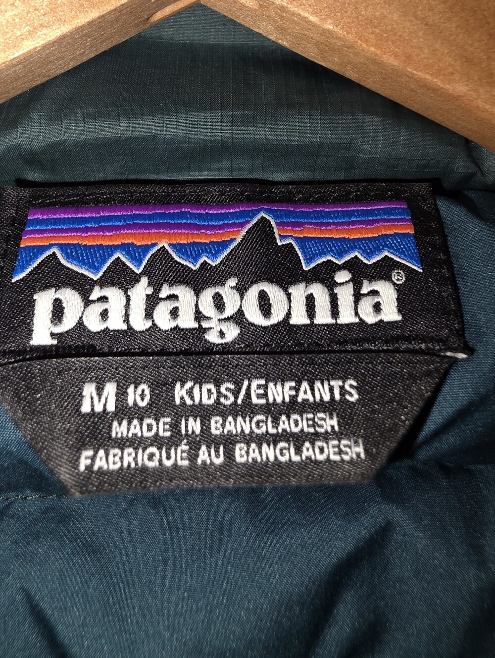 Patagonia Forest Green Down Puffer kids jacket size 10 - Picture 8 of 12